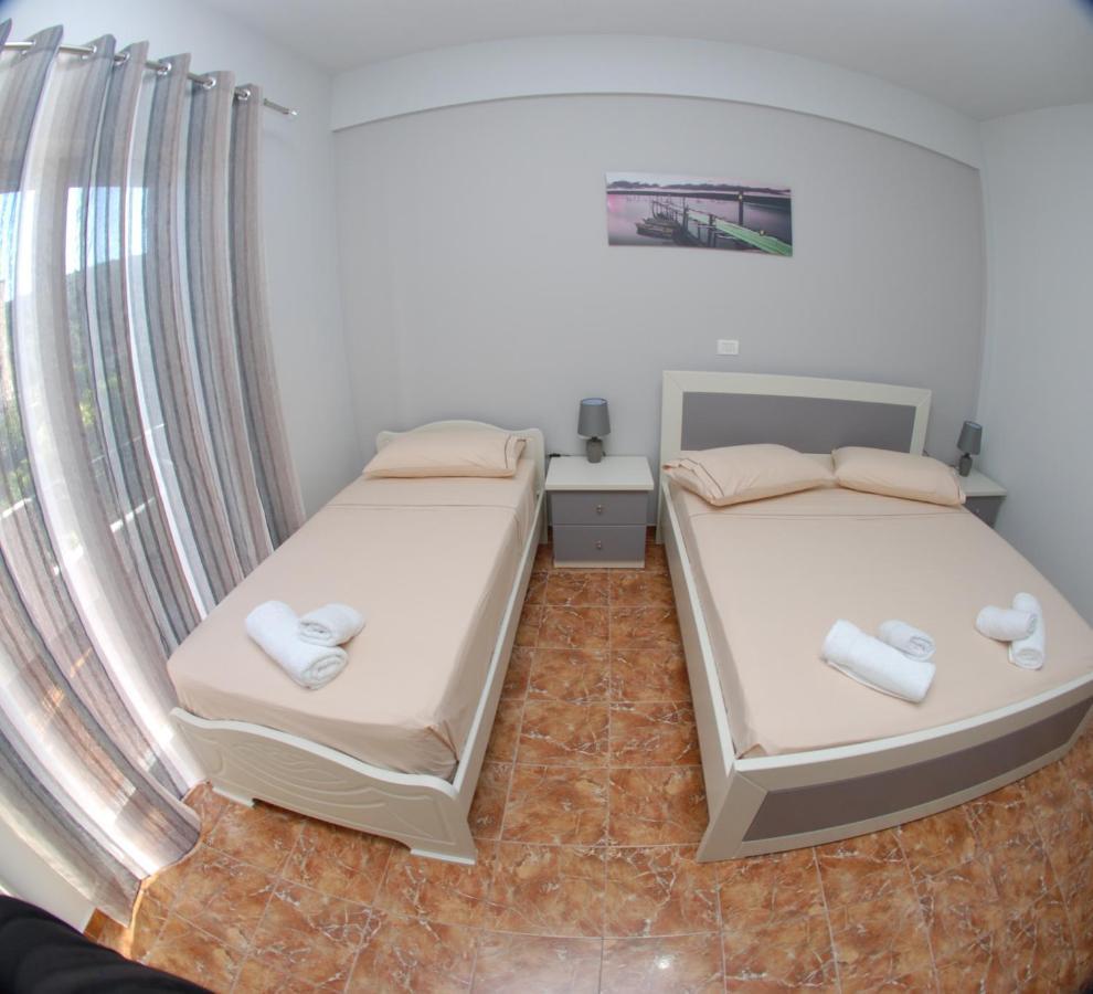Iljo Apartments Ксамил Экстерьер фото